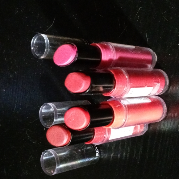 Set of 4 Revlon ColorStay Ultimate Suede Lipsticks - Picture 4 of 4